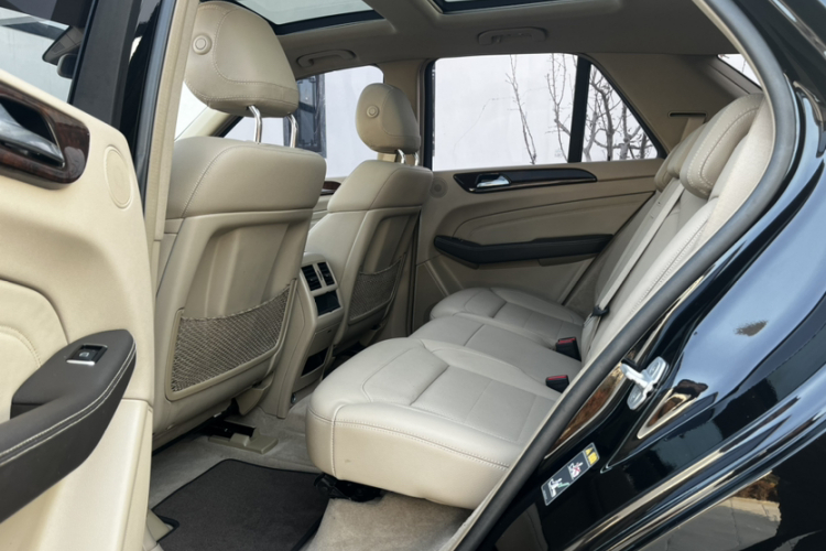 Mercedes-Benz M Class 2016 #17 Mercedes-Benz M Class 2016 car image #17