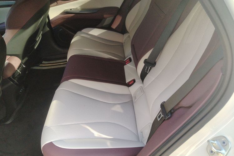 BYD Seal 07 DM-i 2025 car image #17