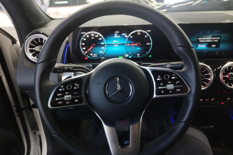 Mercedes-Benz EQB Class 2024 car image #17