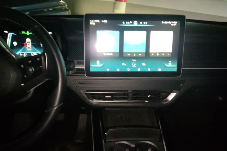 BYD Qin Pro New Energy 2020 immagine di auto #17