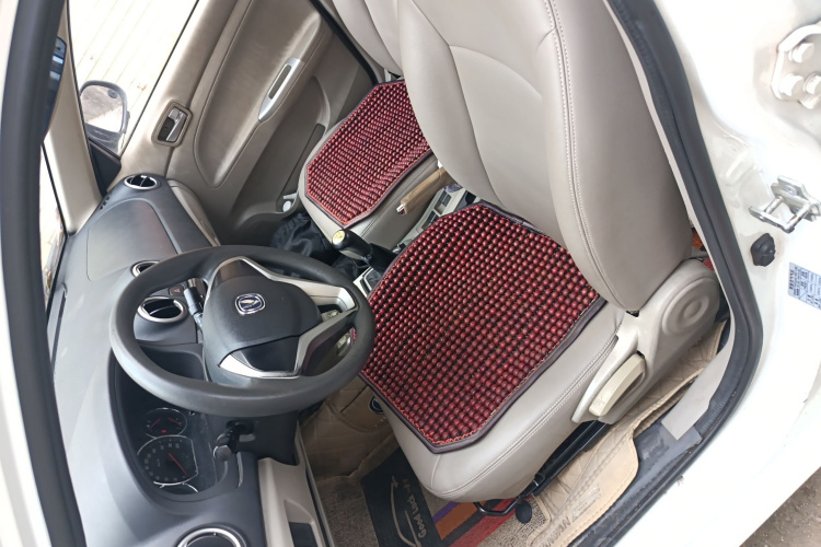 Changan Alsvin V3 2016 #17 Changan Alsvin V3 2016 immagine di auto #17