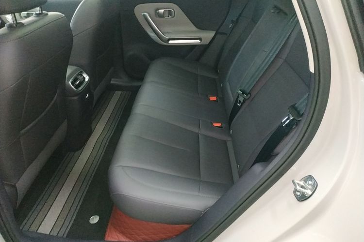 零跑汽车 零跑B01 2025 汽车图片 #17