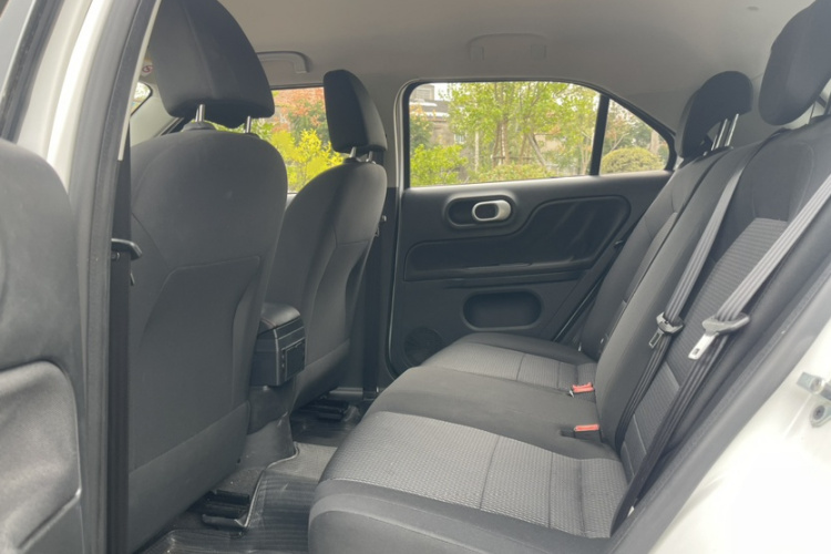 MG 3 2016 car image #17