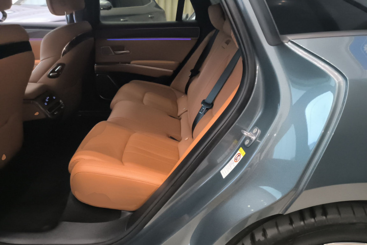 BYD HanL 2025 صورة سيارة #17