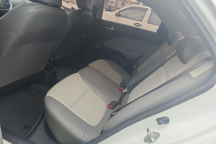 起亚 焕驰 2018 汽车图片 #17