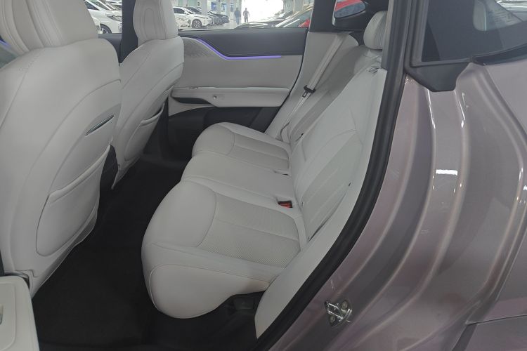 Xpeng G6 2025 صورة سيارة #17