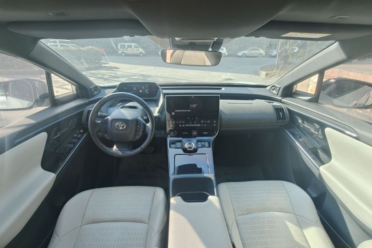 Toyota bZ4X 2022 immagine di auto #17