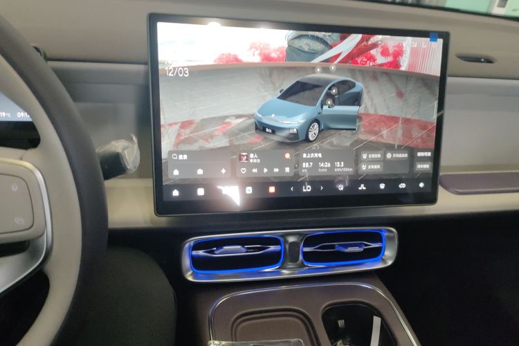 零跑汽车 零跑B01 2025 汽车图片 #17