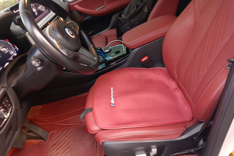 BMW iX3 2023 car image #17