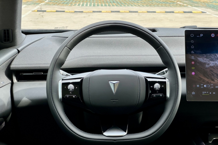 Deepal L07 2025 car image #17