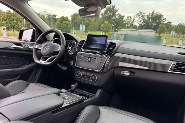 Mercedes-Benz GLE Coupe AMG 2017 #17 Mercedes-Benz GLE Coupe AMG 2017 car image #17