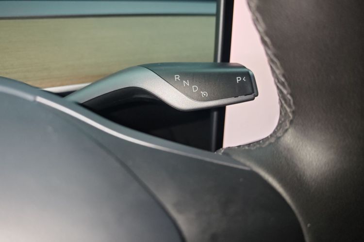 Tesla Model Y 2022 #17 Tesla Model Y 2022 car image #17