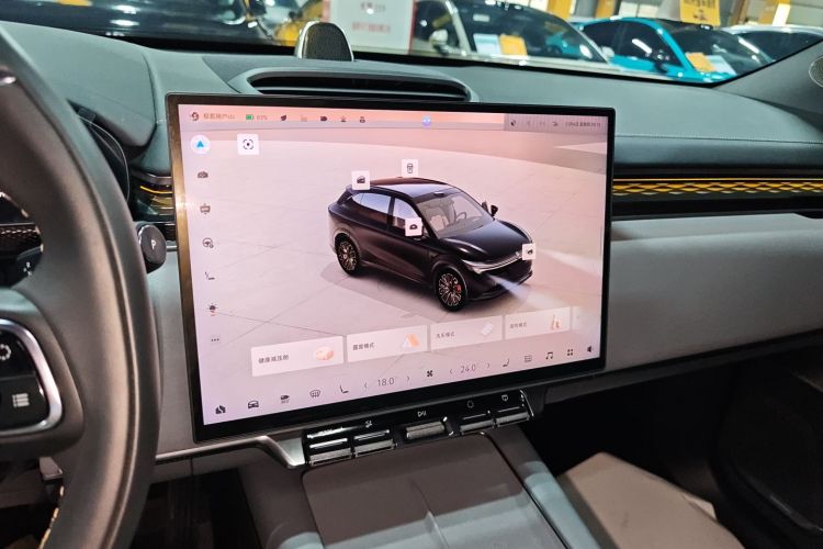 Zeekr 7X 2025 car image #17
