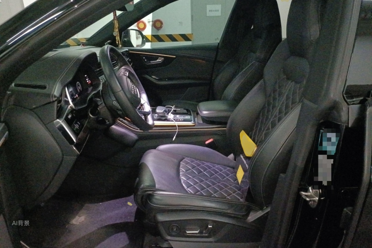 Audi Q8 2020 immagine di auto #17