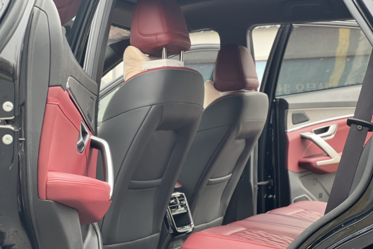 X70 PLUS 2024 car image #17