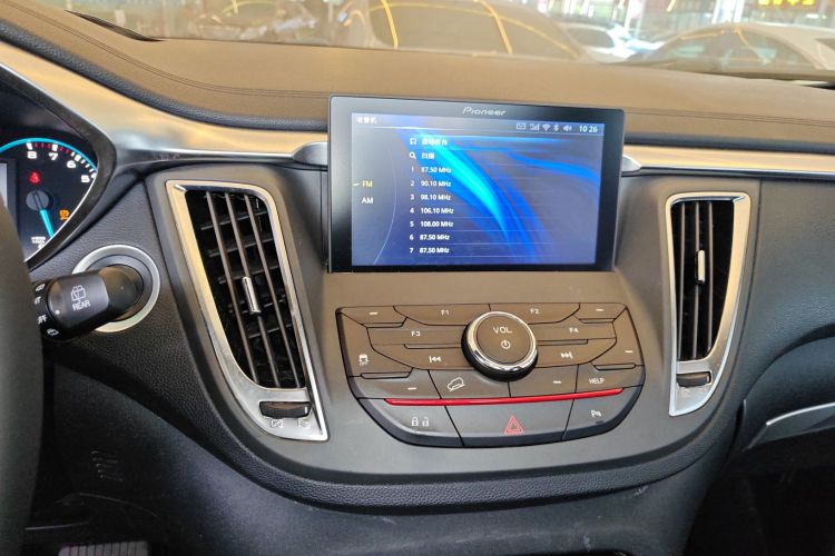 Soueast DX7 2017 car image #17