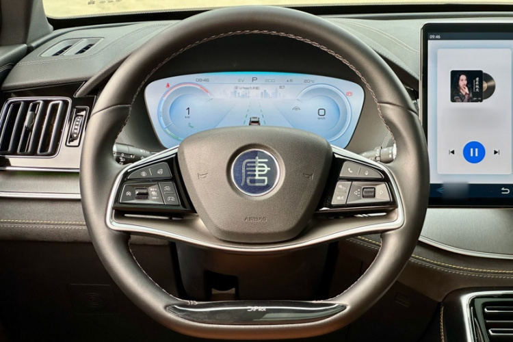 BYD Tang New Energy 2023 car image #17