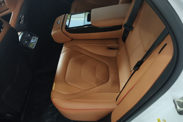 BYD Han 2023 изображение автомобиля #17