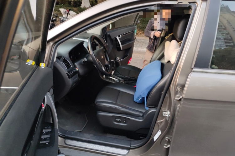 Chevrolet Captiva 2015 immagine di auto #17