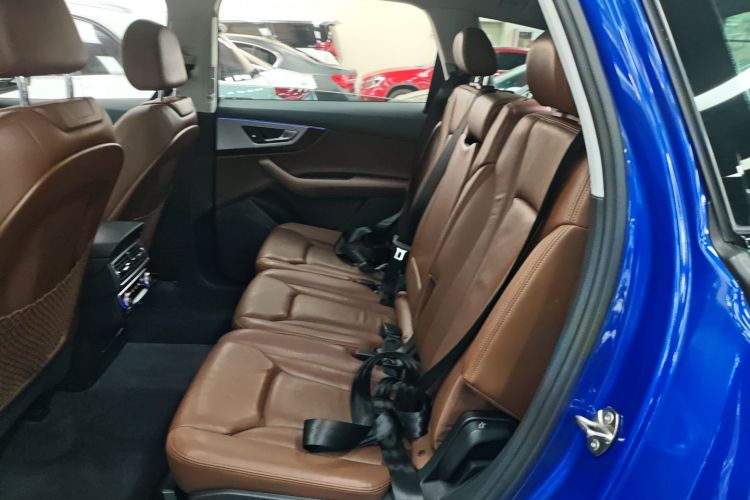 Audi Q7 2016 car image #17