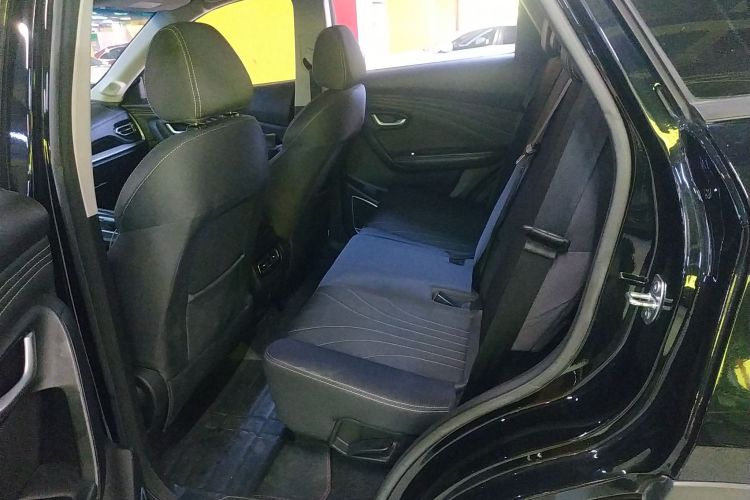 X70M 2022 image de voiture #17