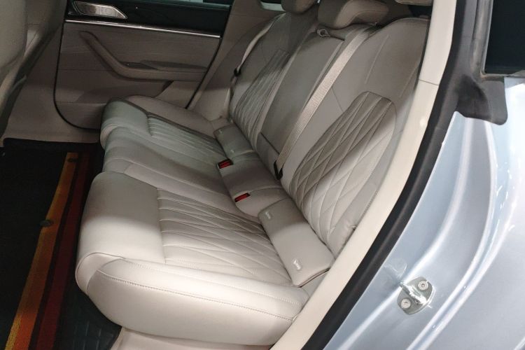 哪吒汽车 哪吒S猎装 2025 汽车图片 #17