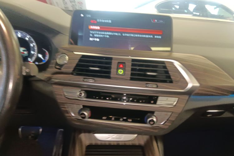 BMW X3 2018 car image #17