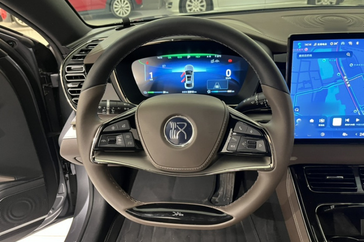 BYD Han 2024 car image #17