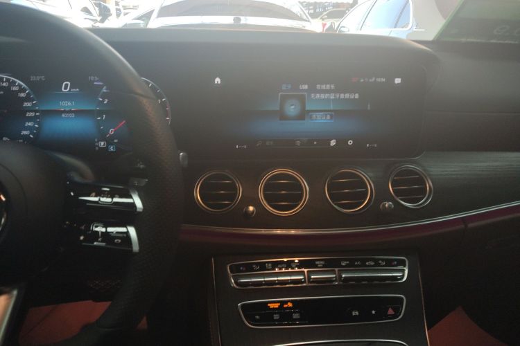 Mercedes-Benz E Class 2021 car image #17