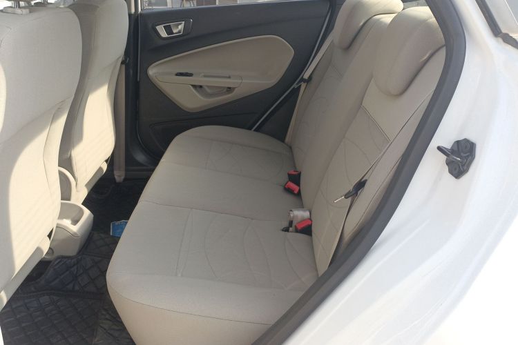 Ford Fiesta 2016 car image #17