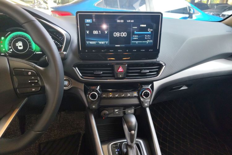 Hyundai Lafesta 2021 car image #17