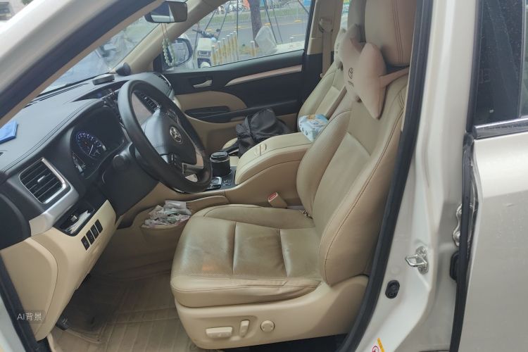 Toyota Highlander 2019 car image #17