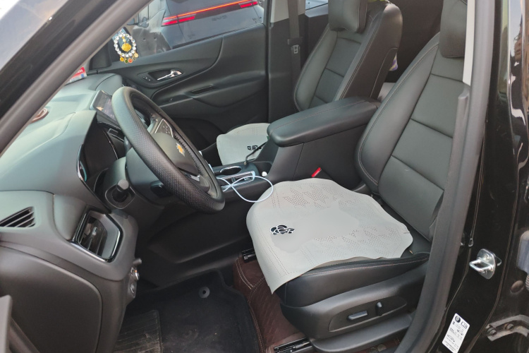 Chevrolet Equinox 2022 #17 Chevrolet Equinox 2022 car image #17