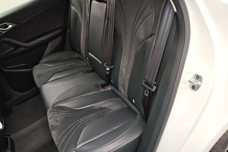 Roewe D5X DMH 2024 imagem de carro #17