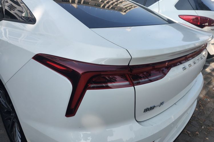 2021 car image #17