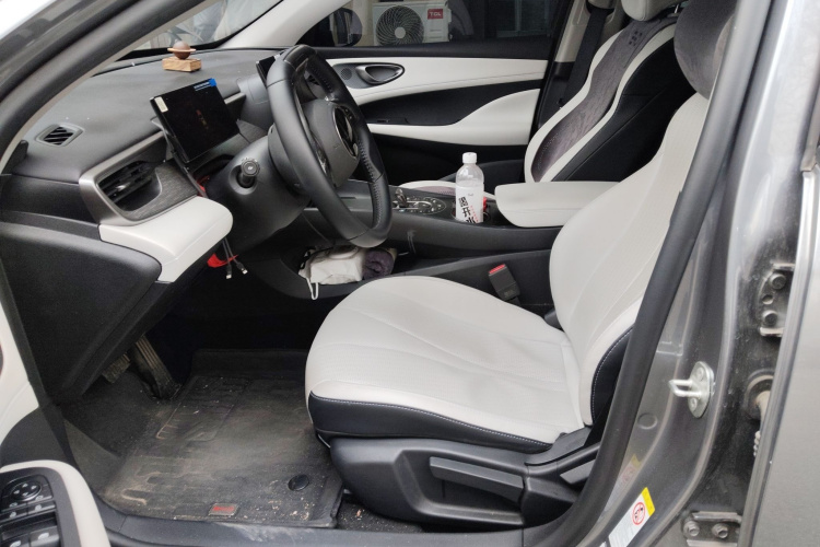 BYD Seal 05 DM-i 2025 car image #17