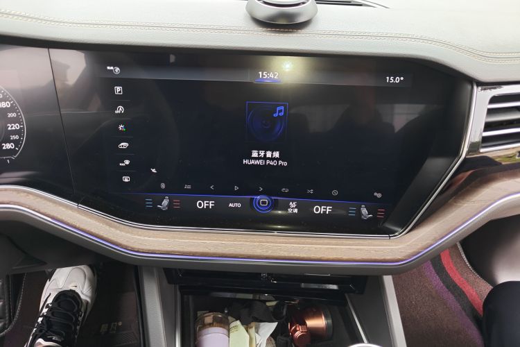 Volkswagen Touareg 2019 car image #17