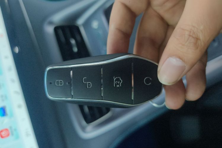 BYD Sea Lion 07 DM-i 2025 car image #17