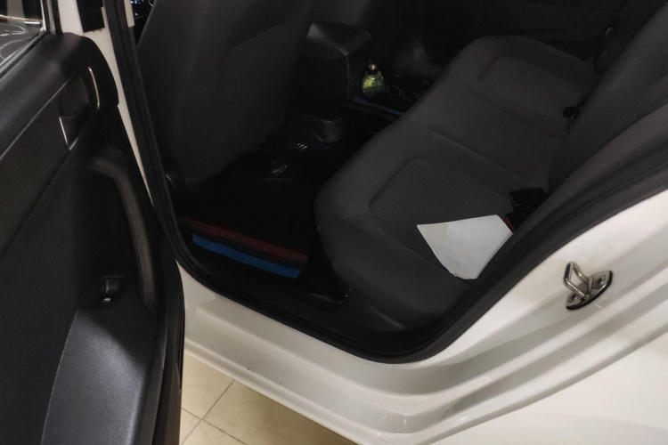 Santana 2020 car image #17