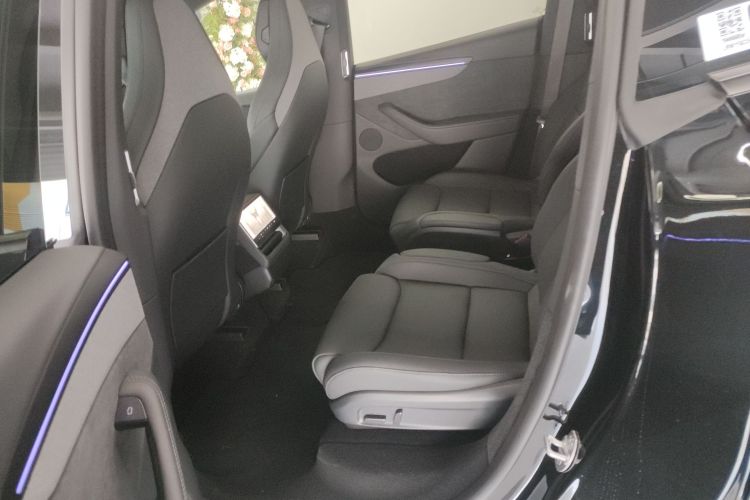 特斯拉 Model Y L 2025 汽车图片 #17