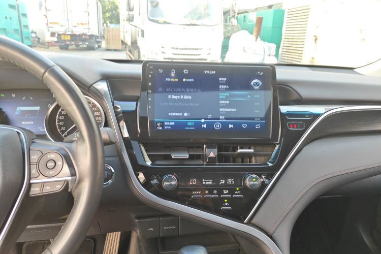 Toyota Camry 2022 immagine di auto #17
