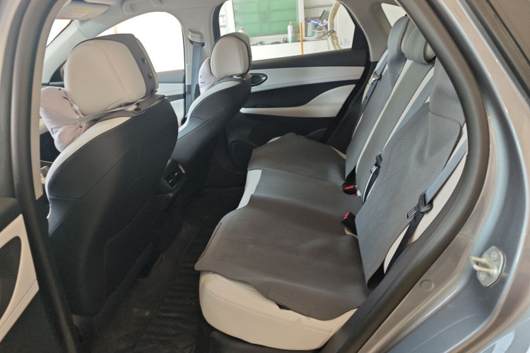 BYD Seal 05 DM-i 2025 car image #17