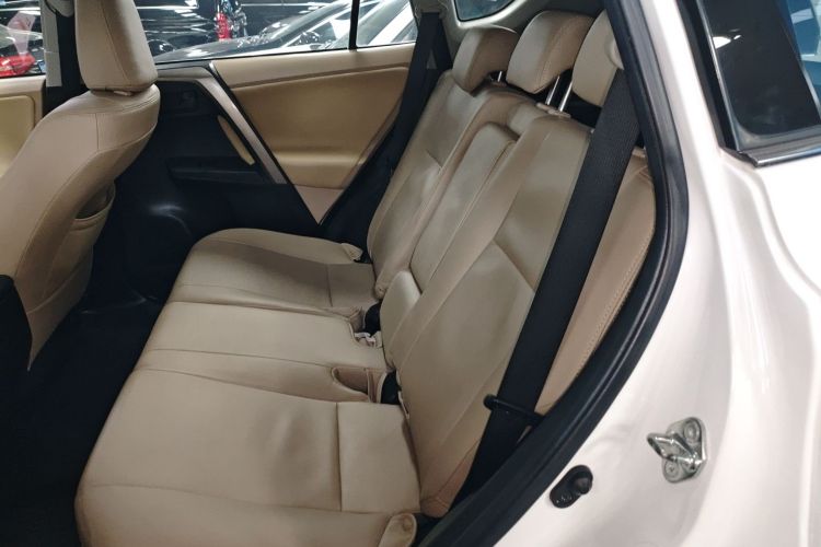 Toyota RAV4 2014 car image #17