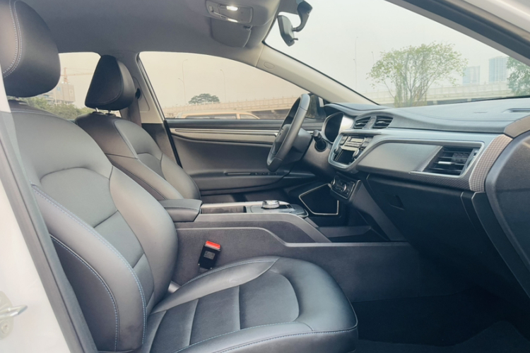 GEELY Emgrand New Energy 2024 car image #17