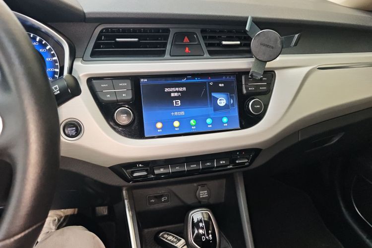 Vision X3 2019 car image #17