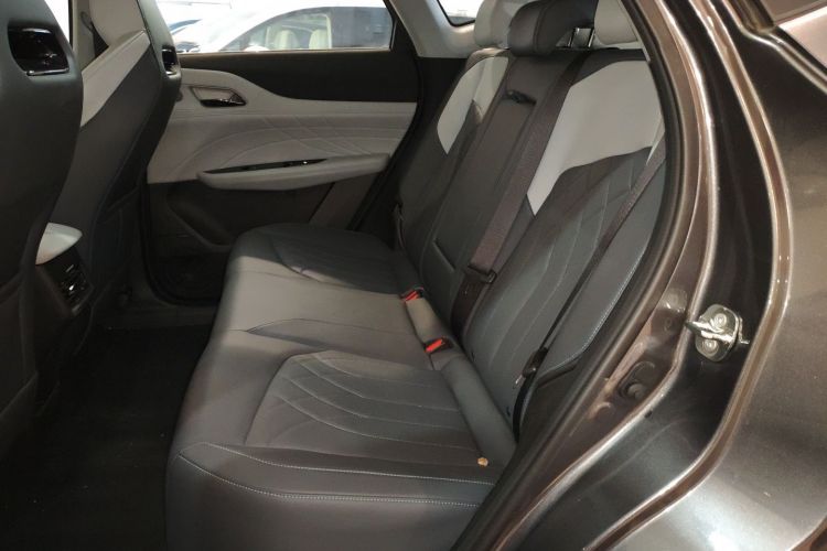 Changan UNI-Z PHEV 2024 #17 Changan UNI-Z PHEV 2024 car image #17