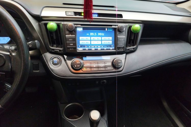 Toyota RAV4 2013 car image #17