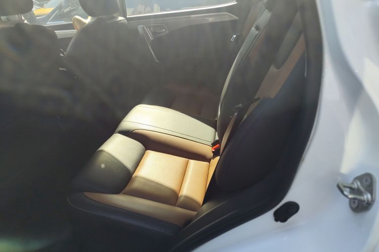 GEELY Vision X6 2018 image de voiture #17