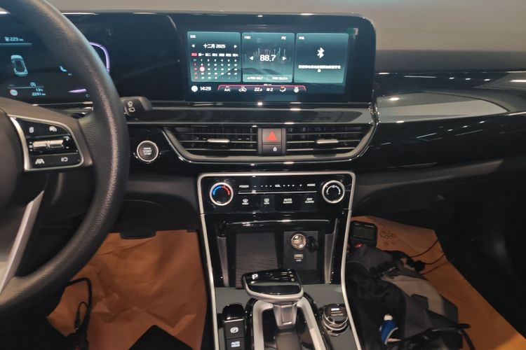 Kia Seltos 2025 car image #17