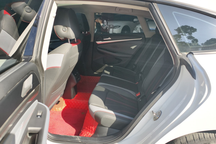 Volkswagen Lamando 2024 immagine di auto #17